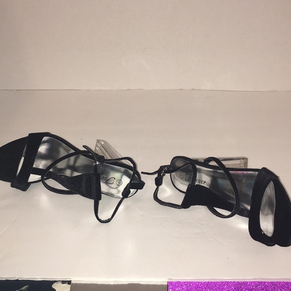 Shoes - 🔥Black Clear Heels🔥